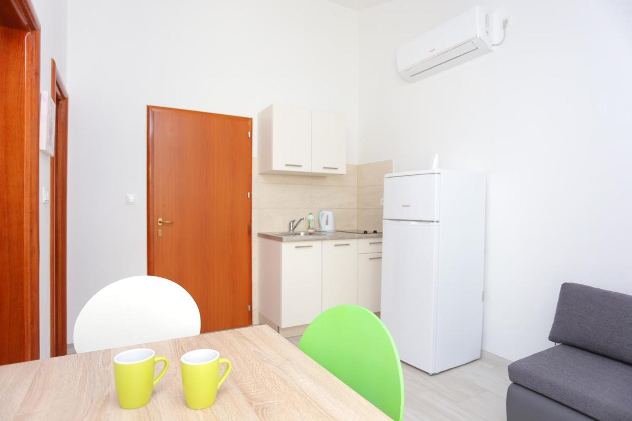 Apartments With A Parking Space Stanici, Omis - 17894 Εξωτερικό φωτογραφία
