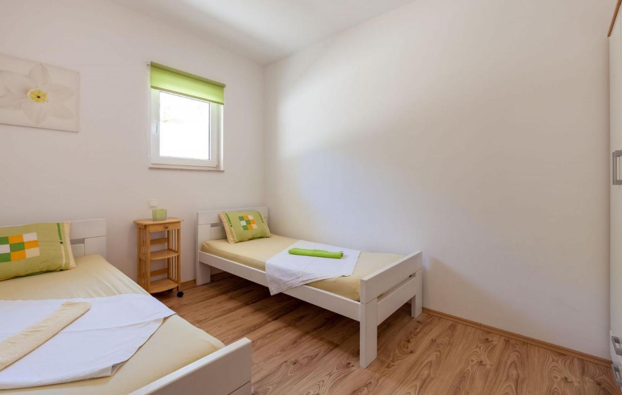 Apartments With A Parking Space Stanici, Omis - 17894 Εξωτερικό φωτογραφία