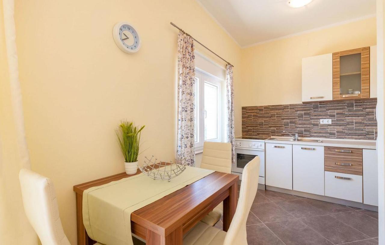 Apartments With A Parking Space Stanici, Omis - 17894 Εξωτερικό φωτογραφία